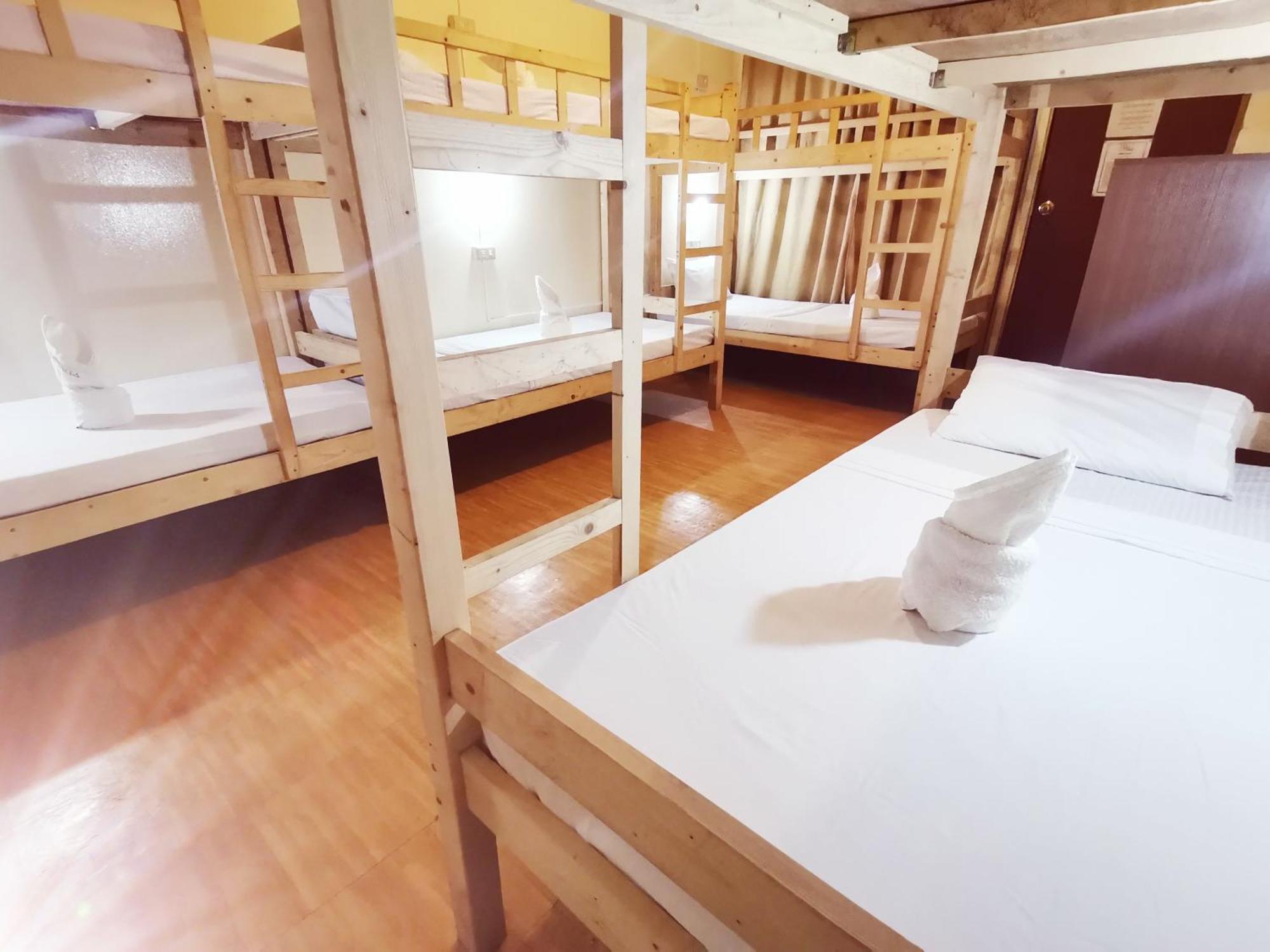 Coron Town Traveller'S Dormitory エクステリア 写真